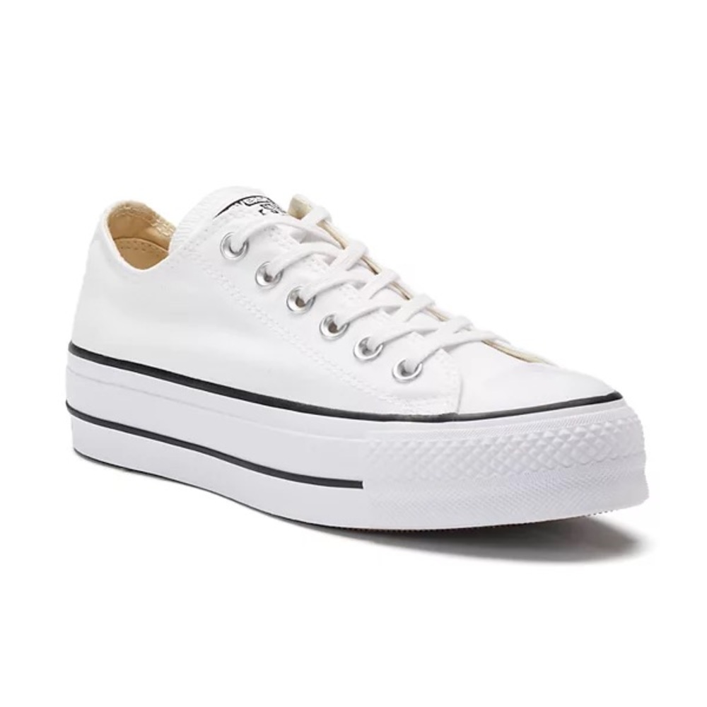 EUC Chuck Taylor All Star Platform Canvas Low Top Sneakers - Sz 8
